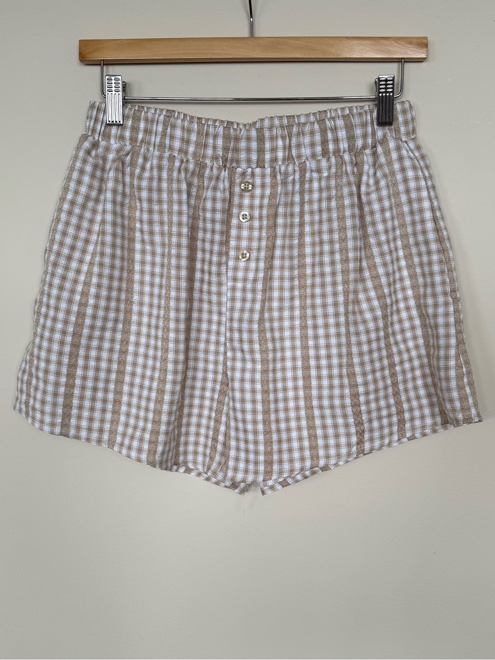 33 Coastal Tan Gingham Casual Boxer Shorts Lace Buttons Summer White and Tan S/M